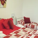 Terra Di V E N E R E 2 Pensión Ragusa