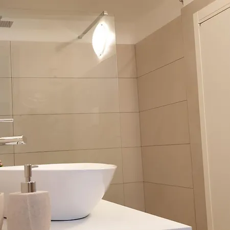 Terra Di V E N E R E 2 3*